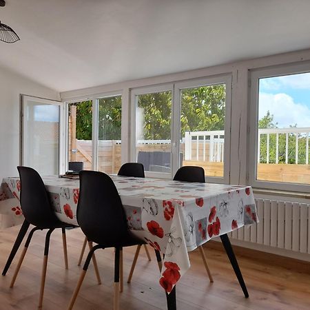 Logement Lumineux Avec Terrasse La Roche-sur-Yon Esterno foto