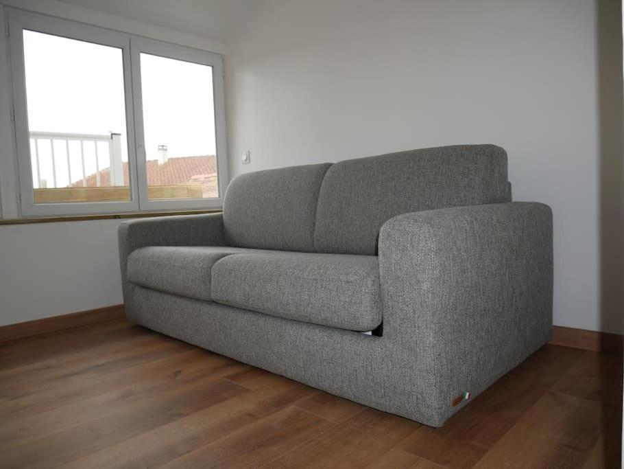 Logement Lumineux Avec Terrasse La Roche-sur-Yon Esterno foto